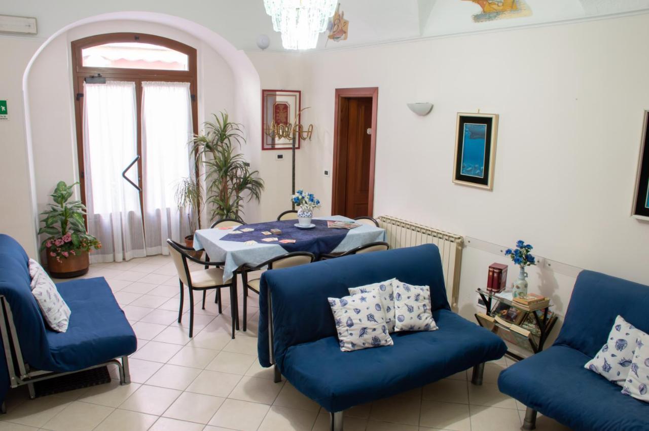 Residence Italia Финале Лигуре Экстерьер фото